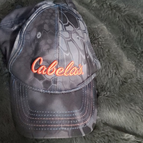 Cabelas hat - Picture 3 of 3